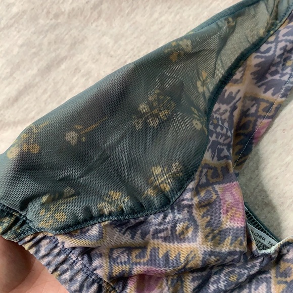 URBAN OUTFITTERS Halter Top Bralette Bra No Wires Like-New Condition - Picture 7 of 7